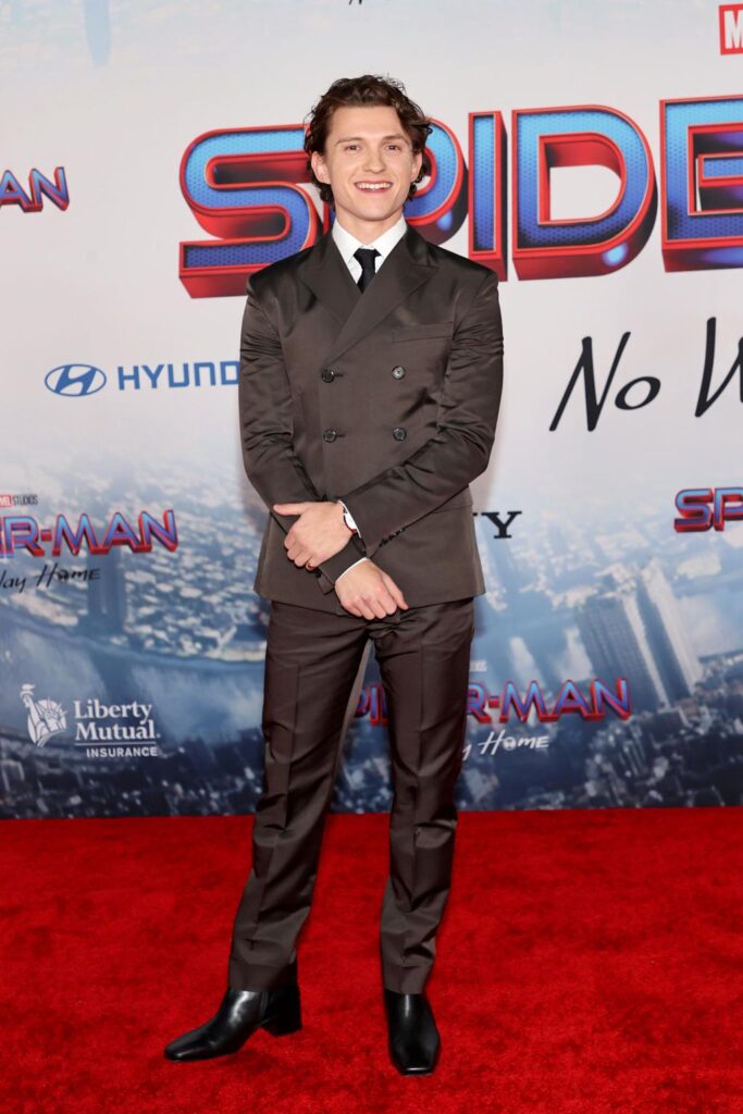 tom holland net worth