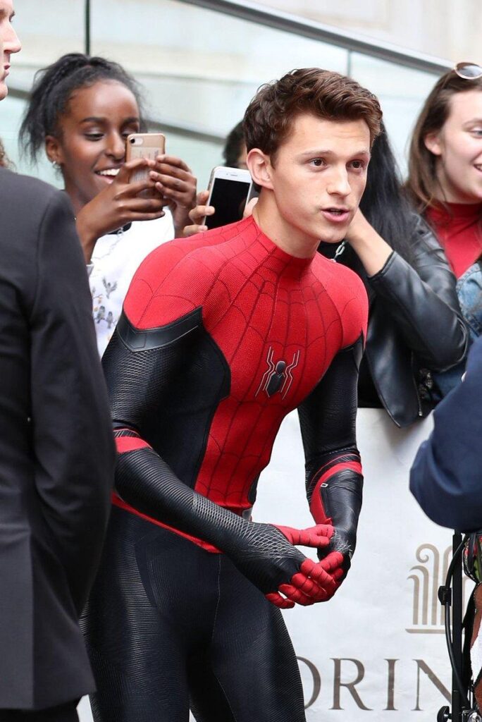 tom holland net worth
